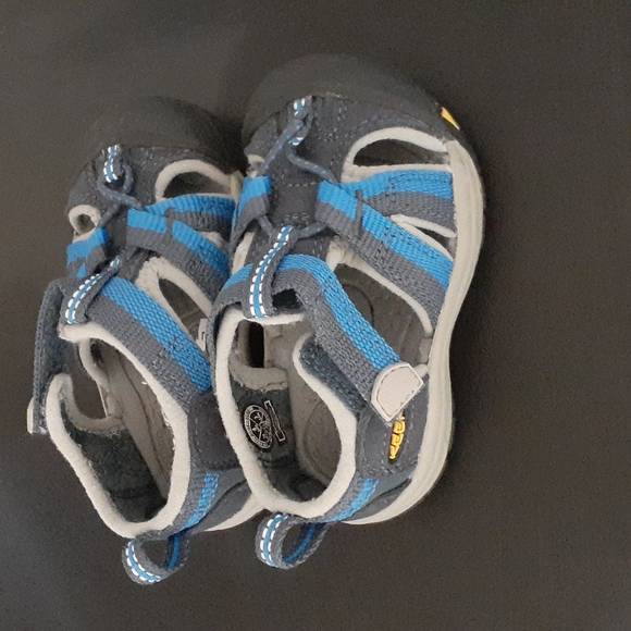 Keen baby boy shoes - Picture 2 of 4